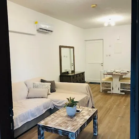 Gardens-apt